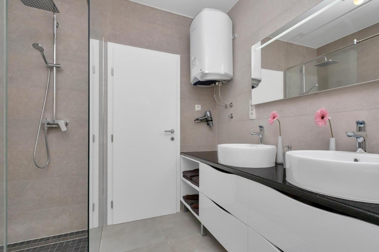 Luxury Apartment Macola Free Beach Parking Макарська Екстер'єр фото