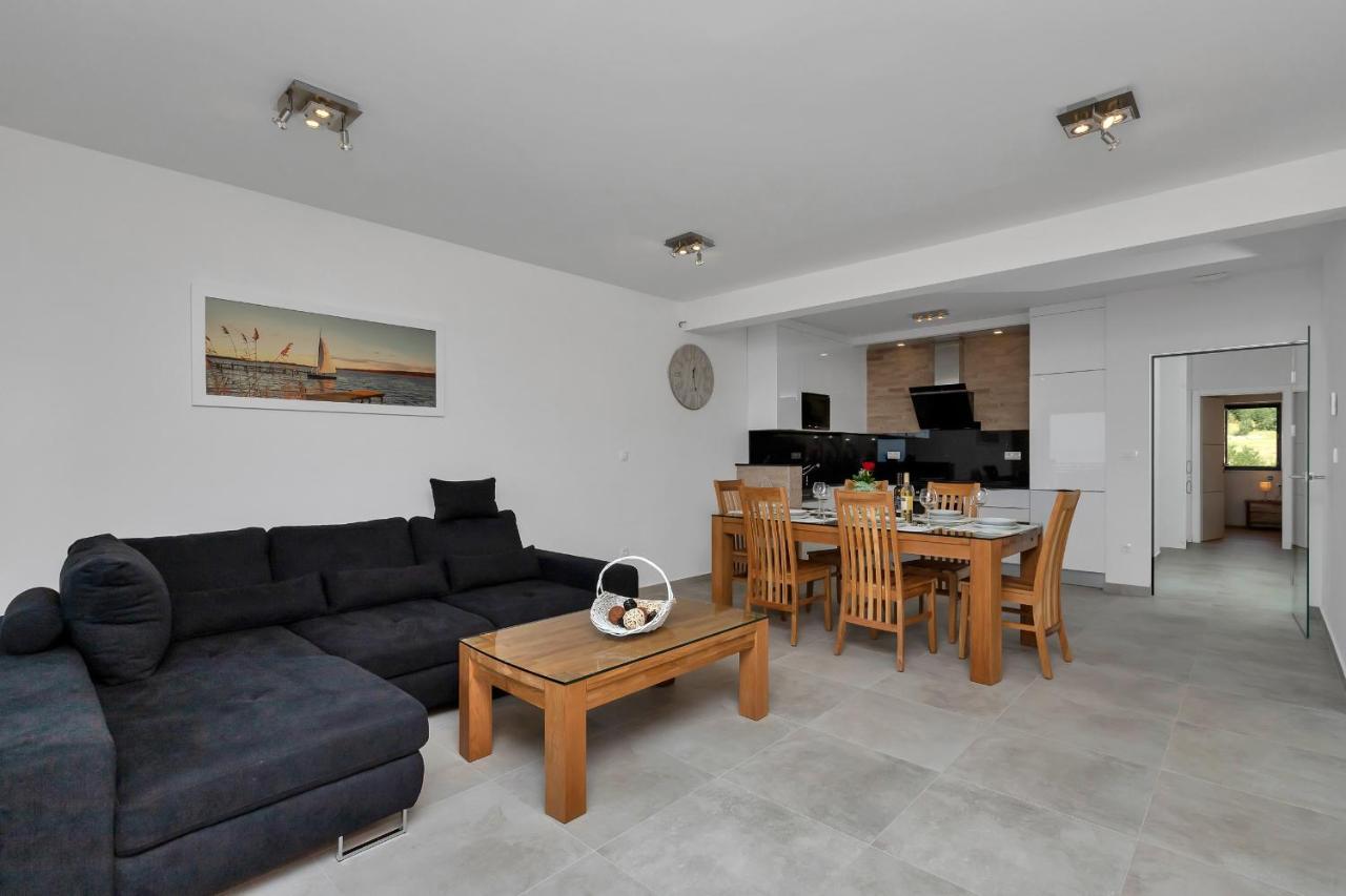 Luxury Apartment Macola Free Beach Parking Макарська Екстер'єр фото